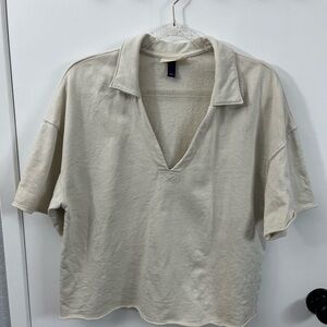 Universal Thread Cream Open V-Collar Short Sleeve Sweatshirt